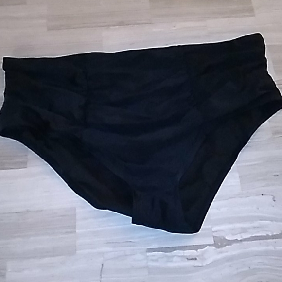 Sold-Plus size Two piece swimsuit - Picture 9 of 12